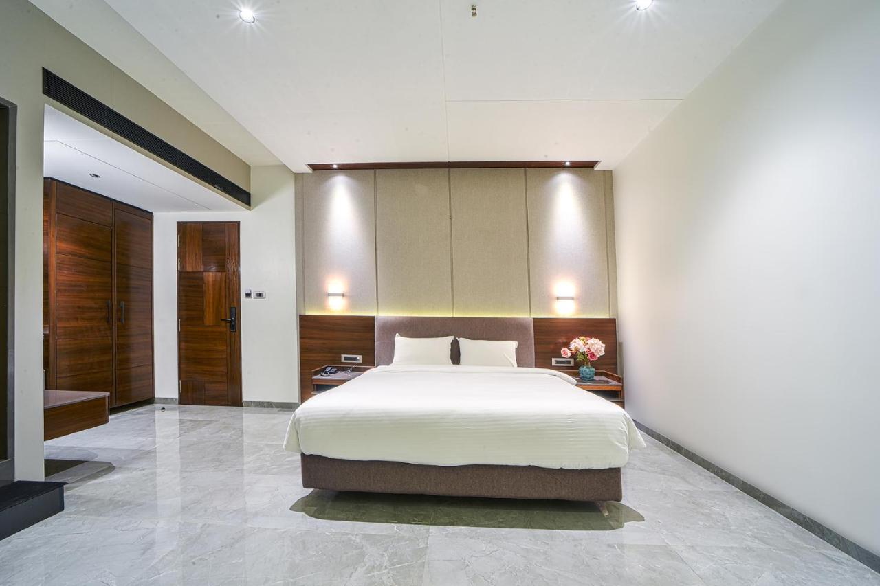 Hotel Devgiri Inn And Restaurant Sangli Luaran gambar