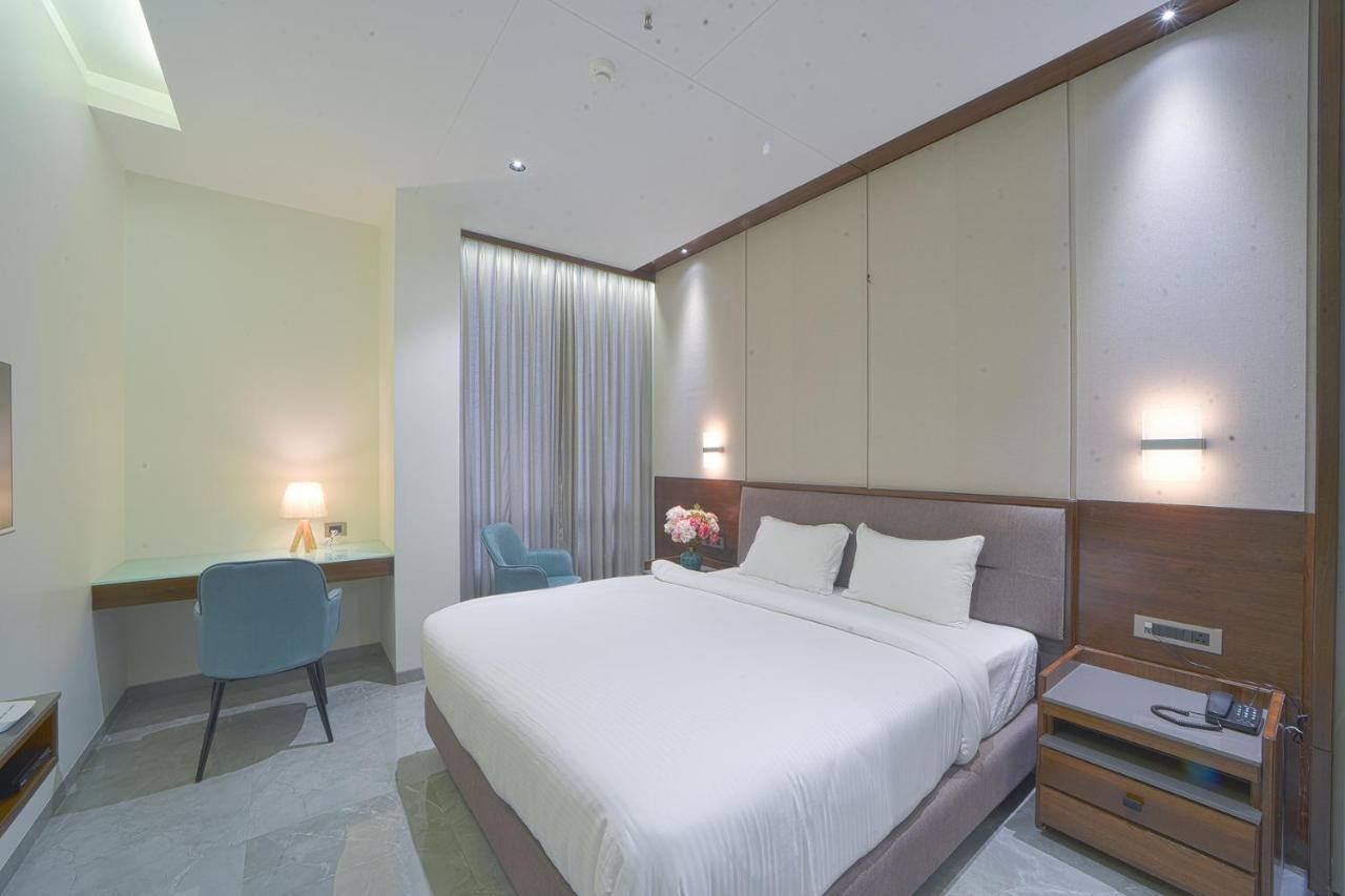 Hotel Devgiri Inn And Restaurant Sangli Luaran gambar